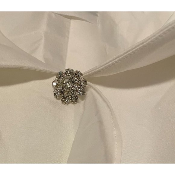 New/ Still in Package With Tags. Beautiful Pantsuit Cream and Flowy Size 14 - Picture 4 of 11